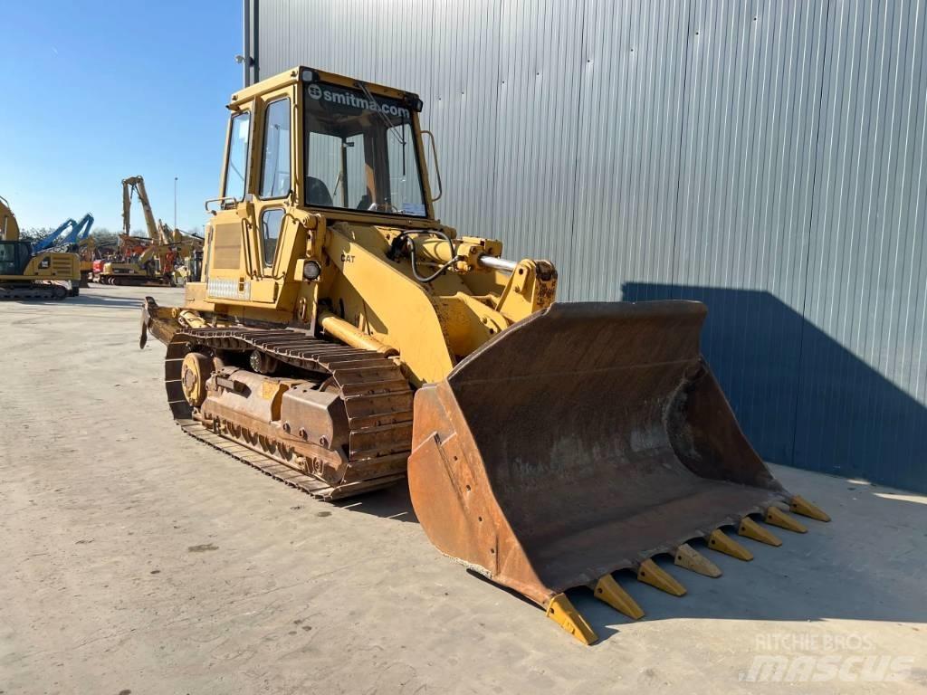 CAT 953 - Ripper Kāpurķēžu iekrāvēji