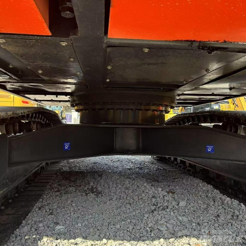 Doosan 225LC-9c Kāpurķēžu ekskavatori