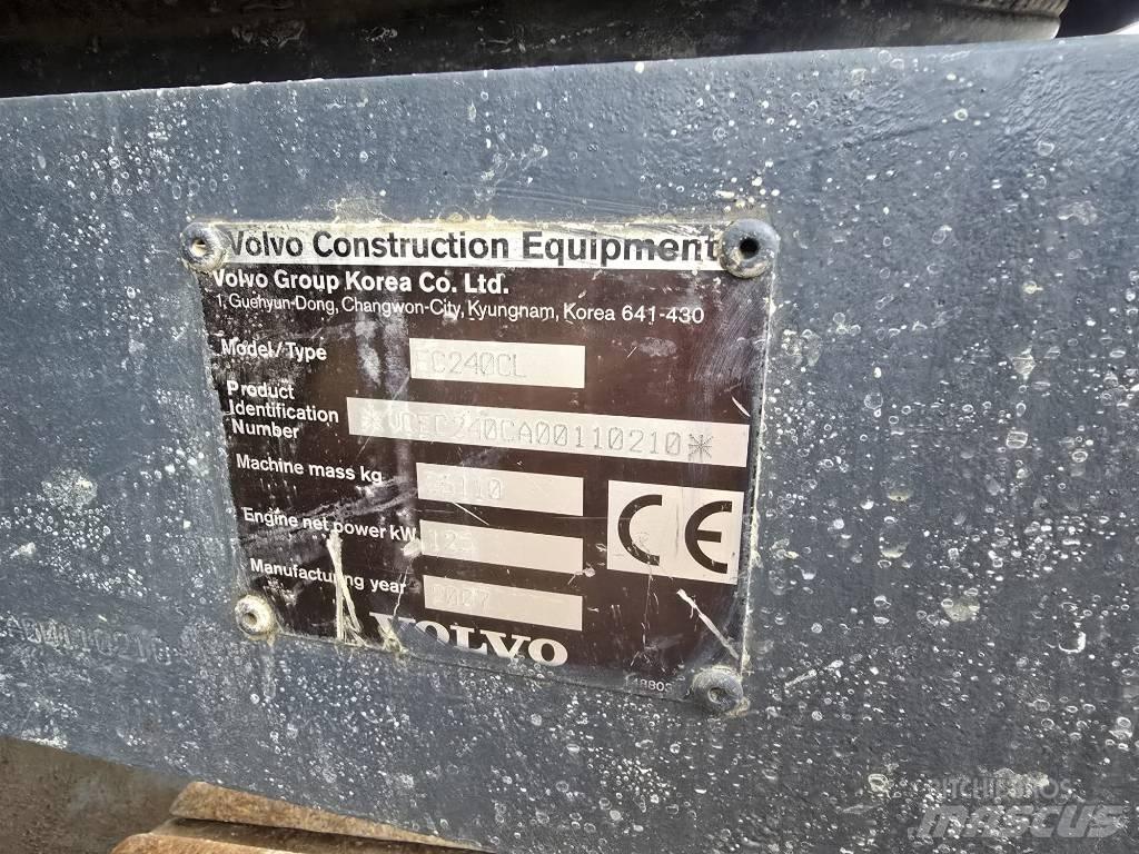 Volvo EC 240 C Kāpurķēžu ekskavatori