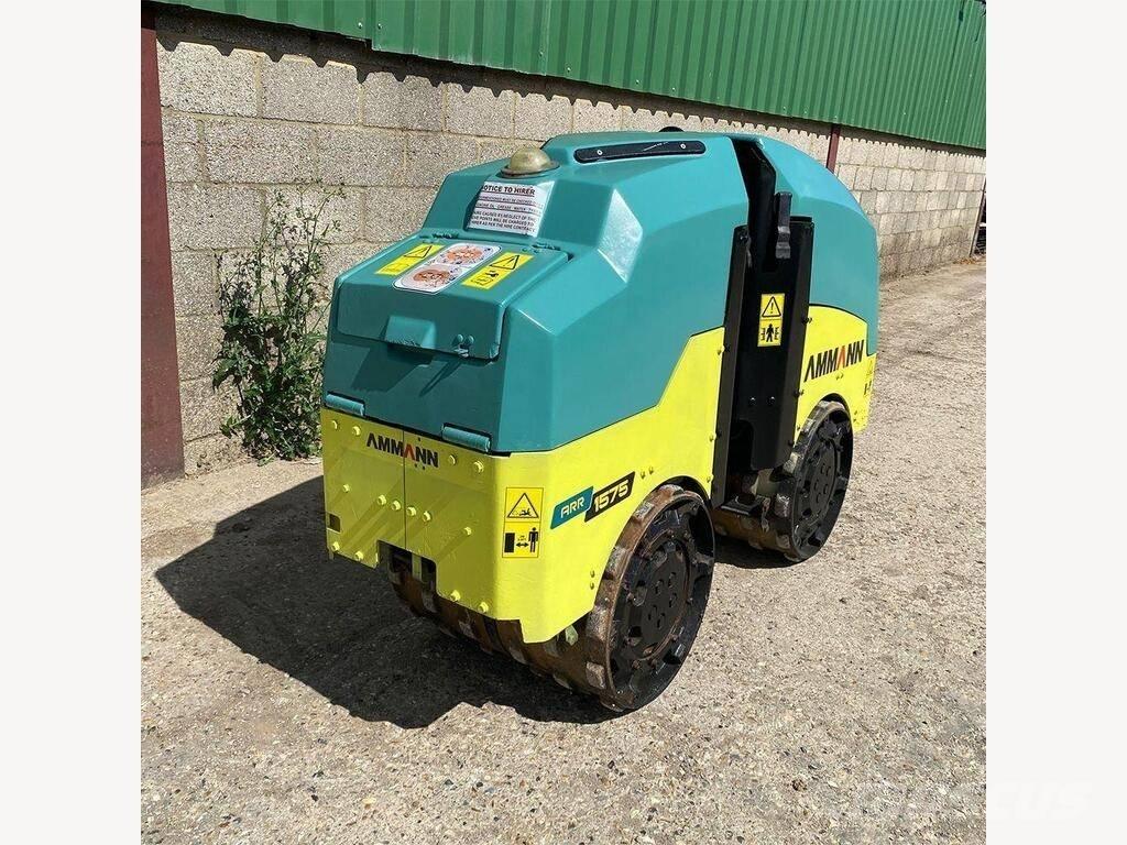 Ammann ARR 1575 Divvalču grunts veltņi
