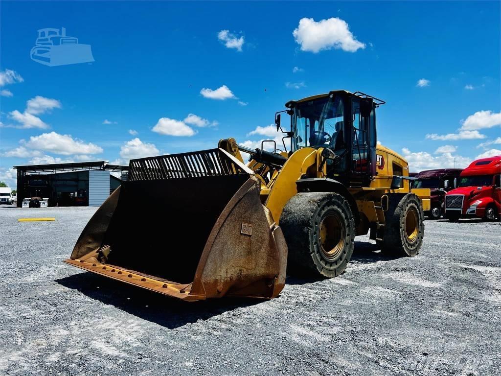 CAT 938 M Iekrāvēji uz riteņiem