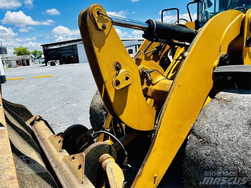 CAT 938 M Iekrāvēji uz riteņiem