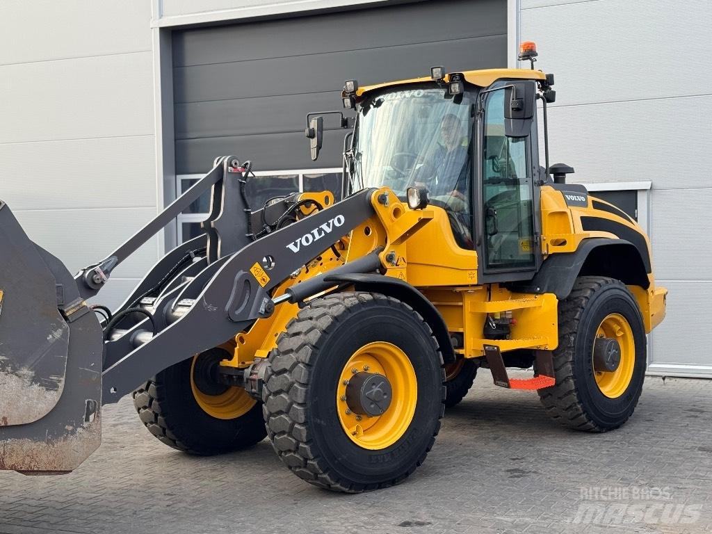 Volvo L 45 H Iekrāvēji uz riteņiem