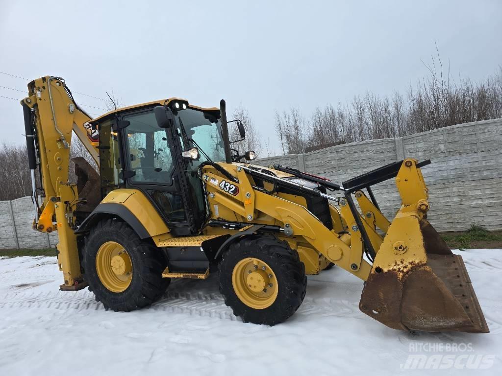 CAT 432 Ekskavatori-iekrāvēji