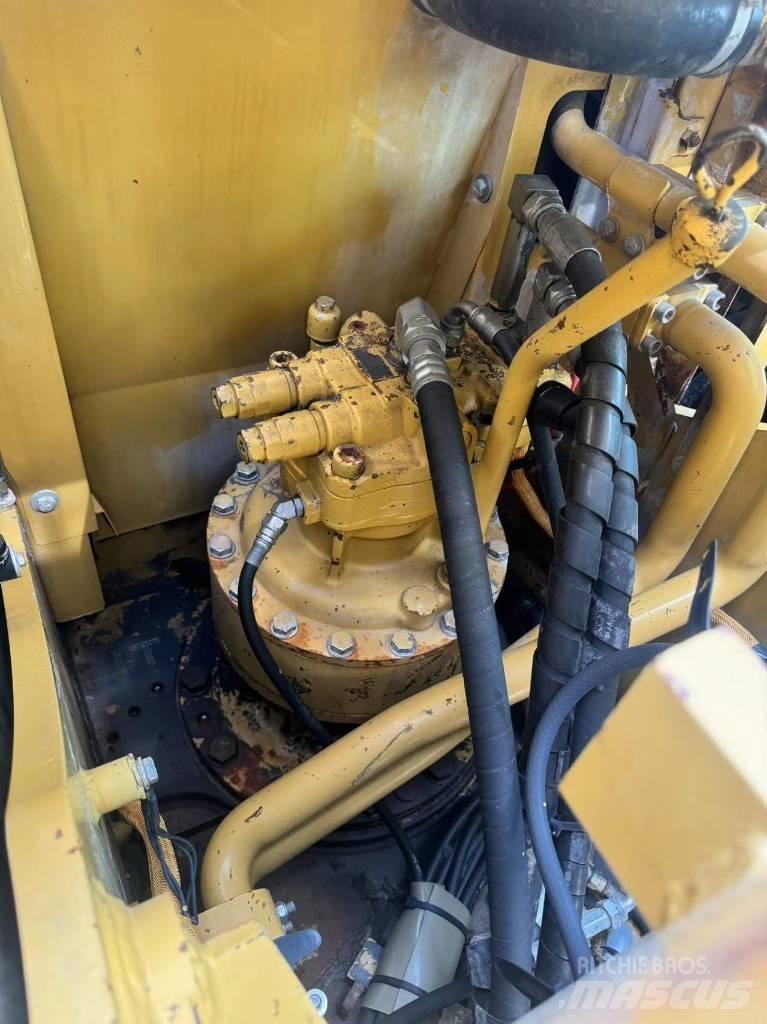 CAT 320 E Vidēja lieluma ekskavatori 7 t - 12 t