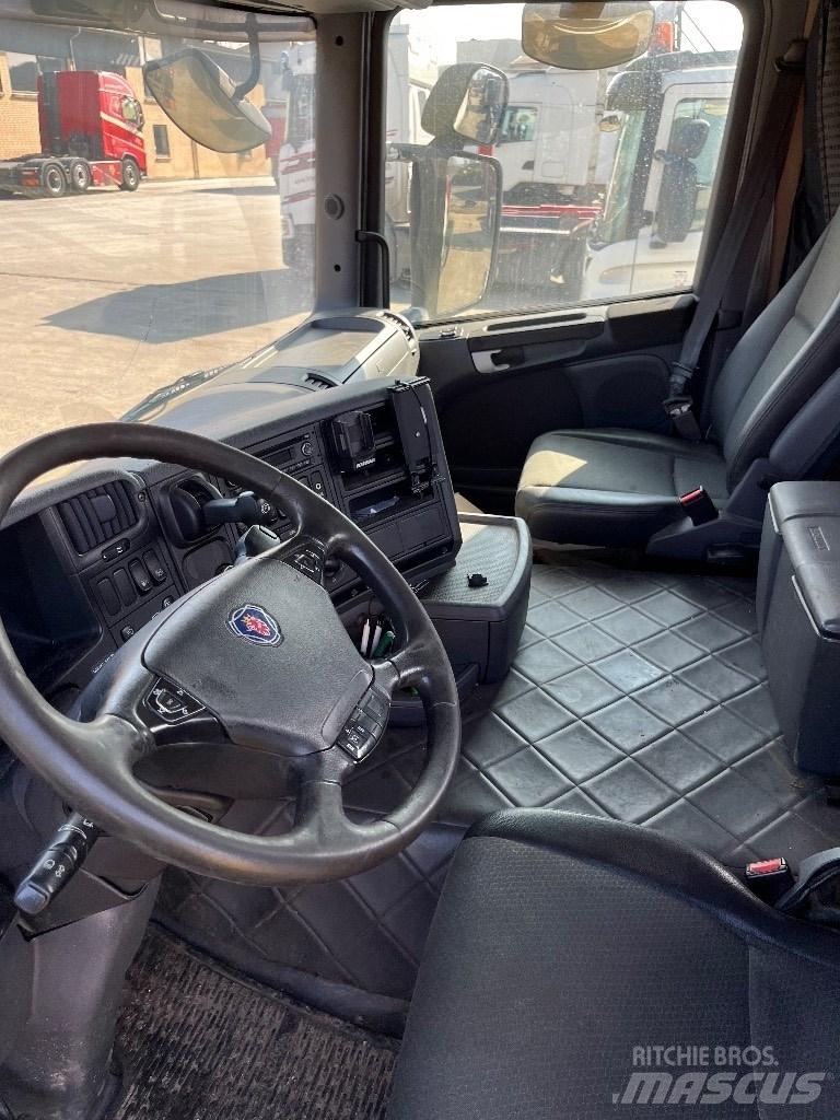 Scania CG16 Kabīnes un interjers