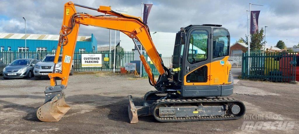 Develon Excavator Kāpurķēžu ekskavatori