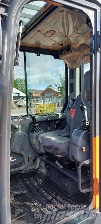 Develon Excavator Kāpurķēžu ekskavatori