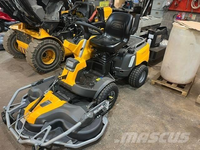 Stiga PARK PRO 900WX Mauriņa traktors