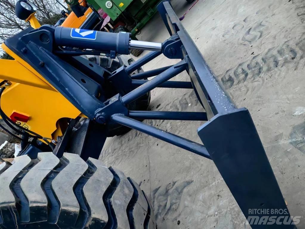XCMG GR 2153 Greideri