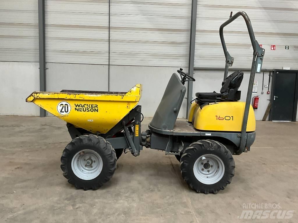 Neuson 1601 Mini pašizgāzēji