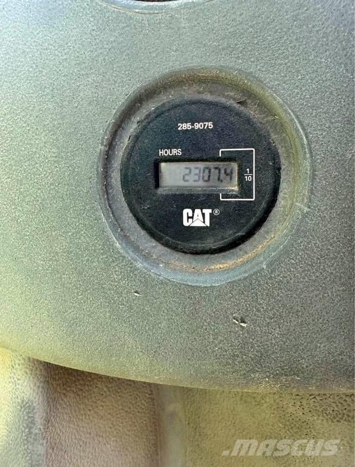 CAT 420 D IT Ekskavatori-iekrāvēji