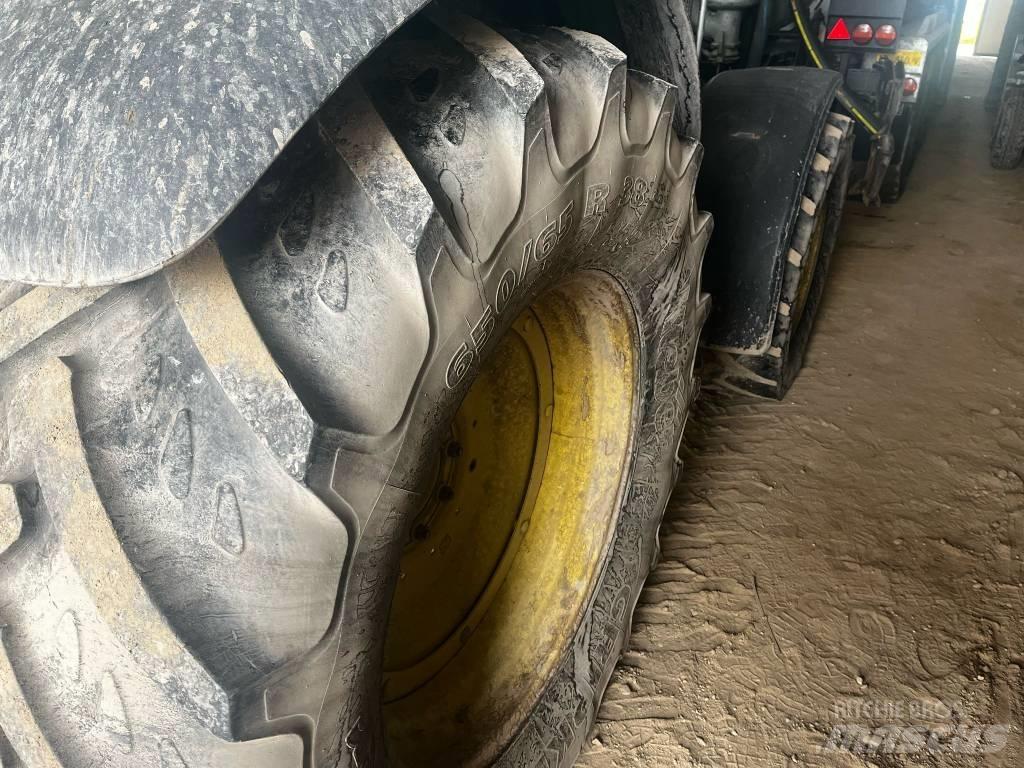John Deere 6820 Traktori