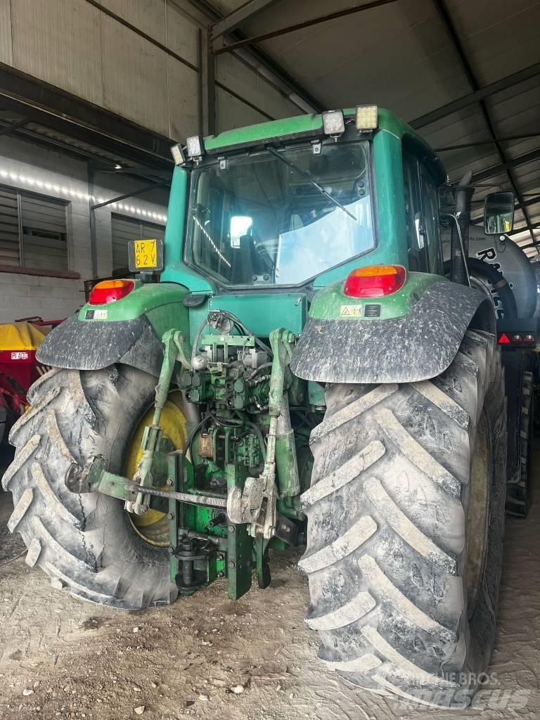 John Deere 6820 Traktori