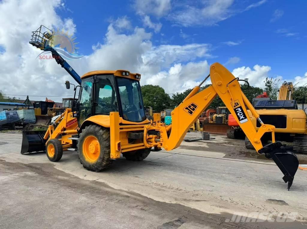 JCB 3 CX Ekskavatori-iekrāvēji