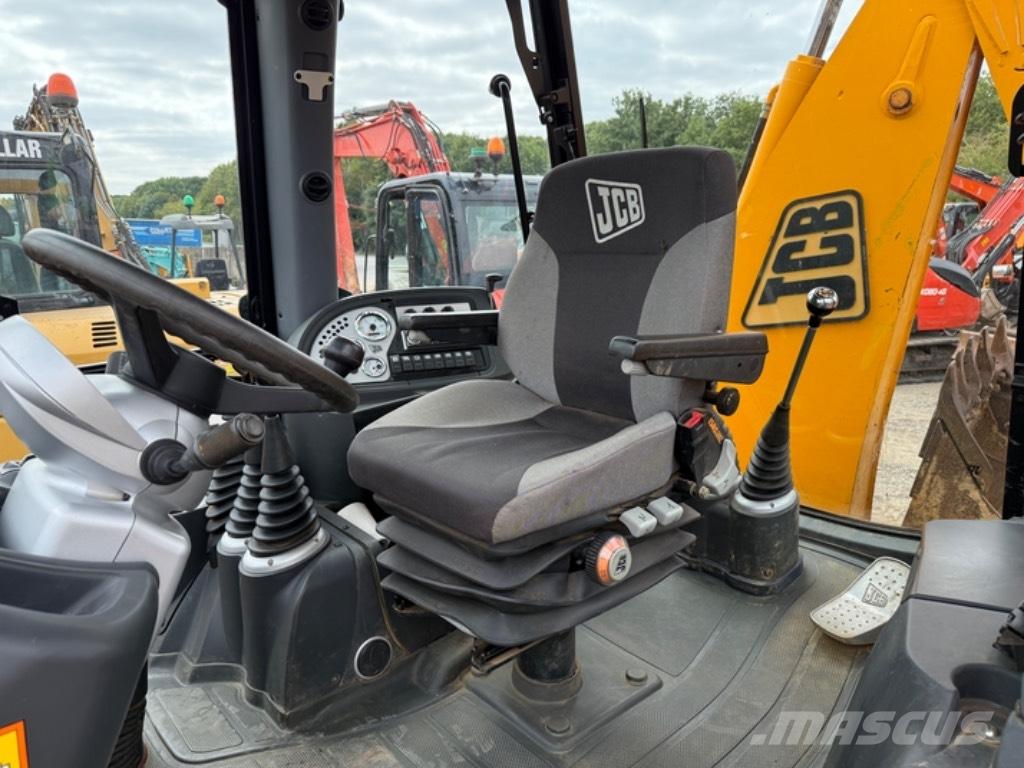 JCB 3 CX Ekskavatori-iekrāvēji