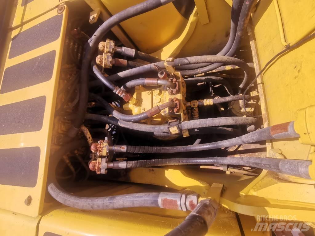 Komatsu PC 200-6 Kāpurķēžu ekskavatori