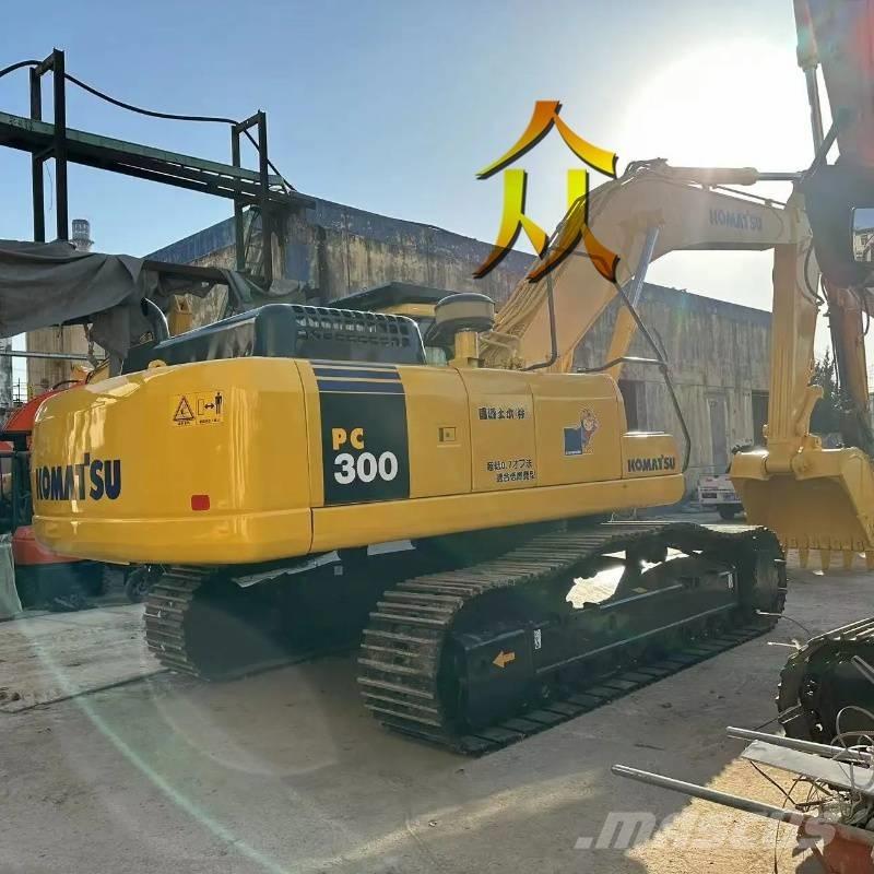 Komatsu PC 300 Kāpurķēžu ekskavatori
