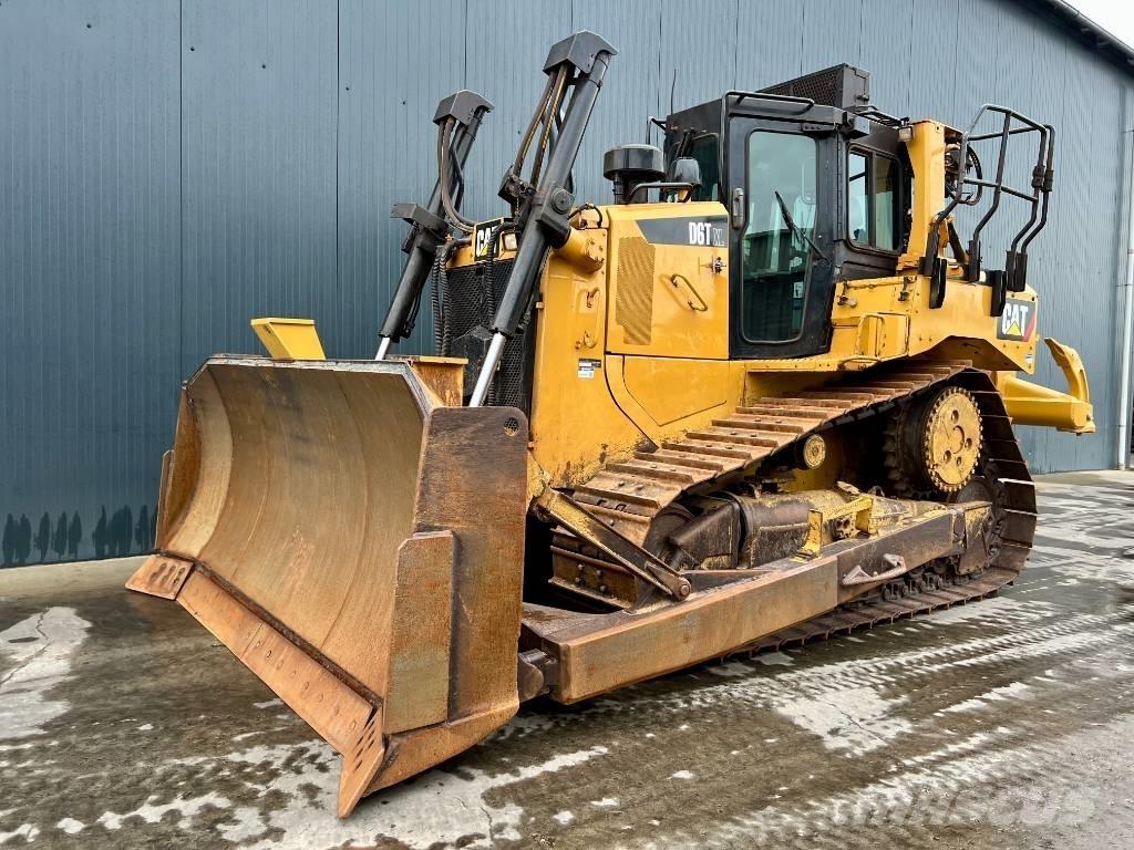 CAT D6T XL Kāpurķēžu buldozeri