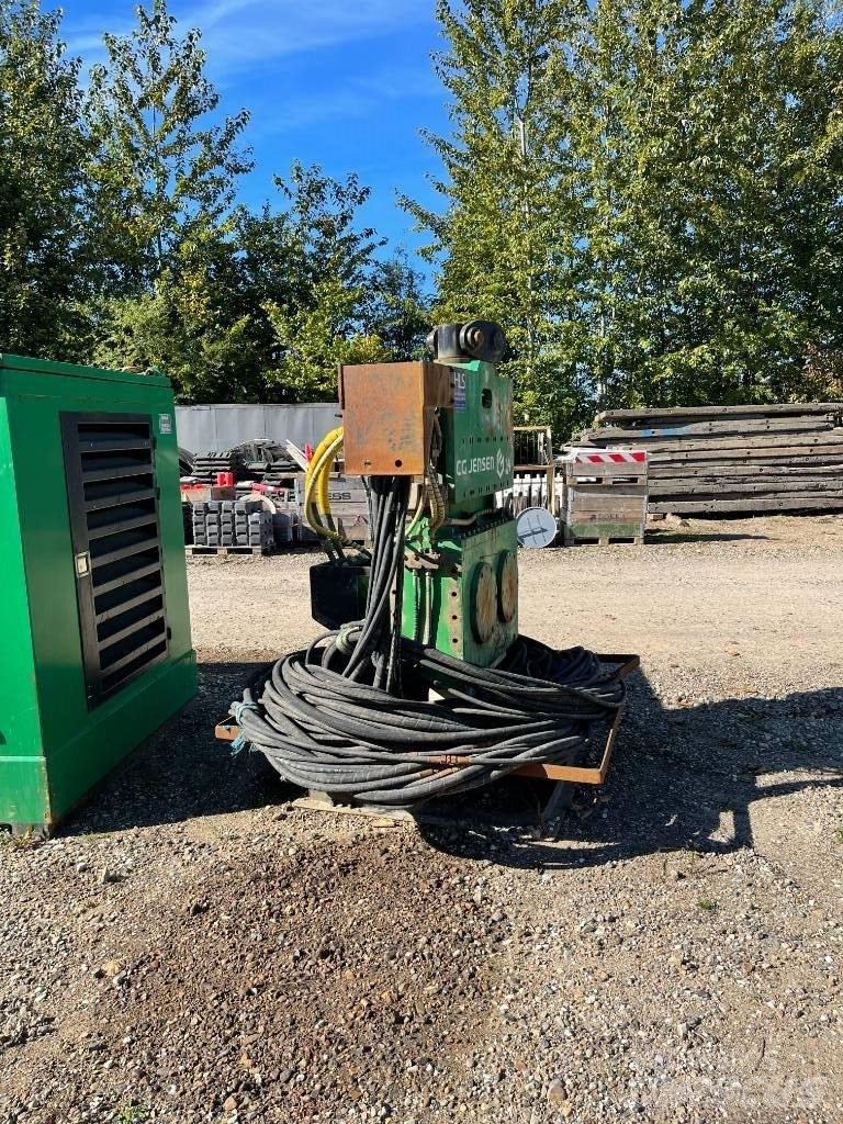  EMS EFS 15 Vibrējošie pāļu dzinēji