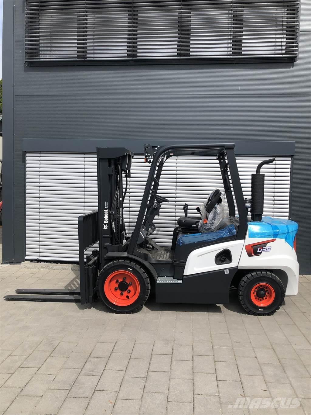 Bobcat D35NXS Tehnika ar dīzeļa dzinēju