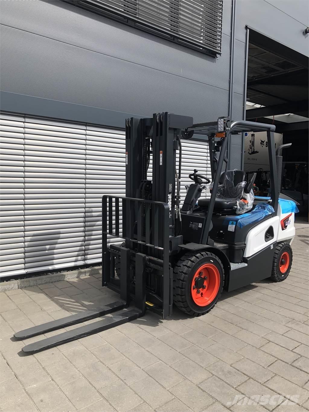 Bobcat D35NXS Tehnika ar dīzeļa dzinēju