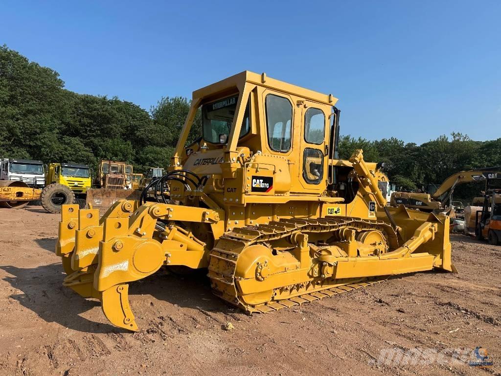 CAT D7G Kāpurķēžu buldozeri
