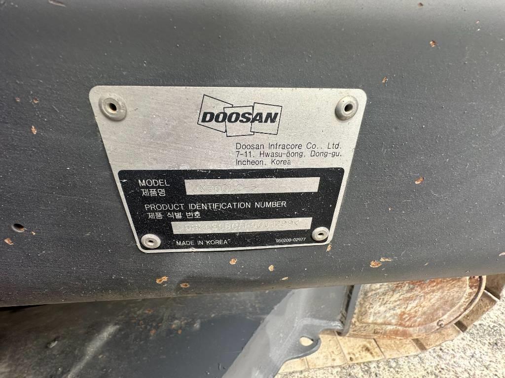 Doosan DX 300 LC-5 Kāpurķēžu ekskavatori