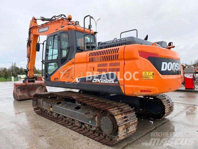 Doosan DX 225 LC Kāpurķēžu ekskavatori