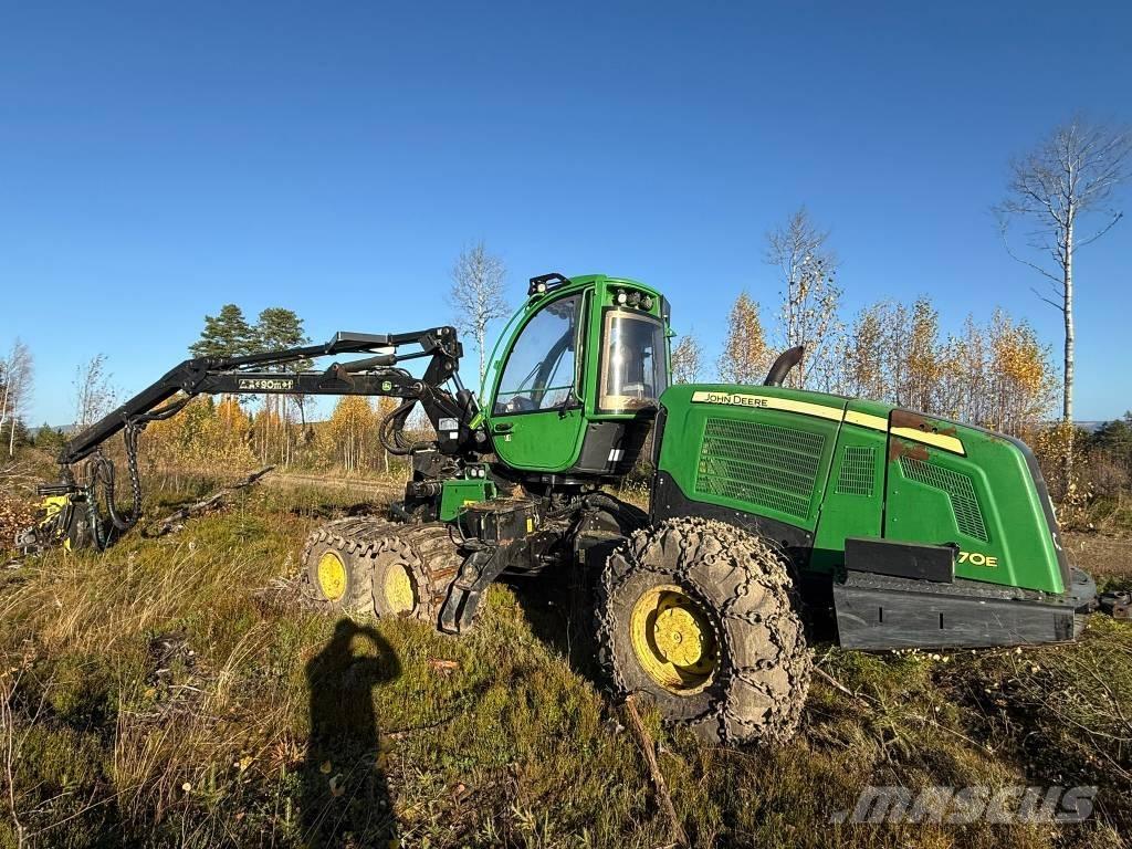 John Deere 1070 E Harvesteri
