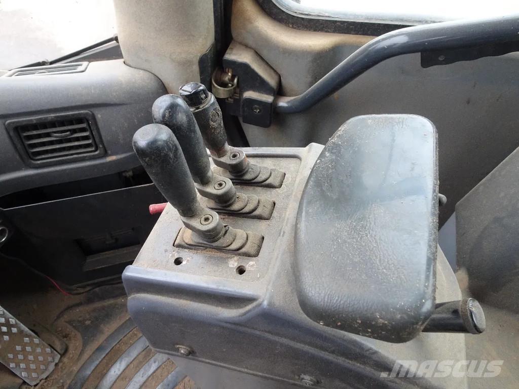 Komatsu WA380-5H Iekrāvēji uz riteņiem