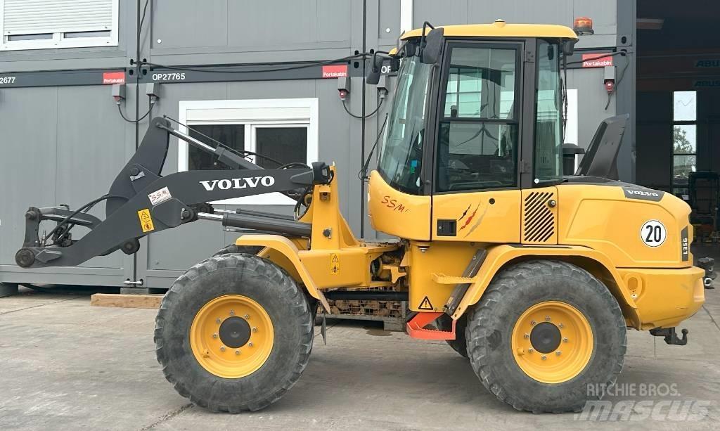 Volvo L 35 G Lietoti riteņu kompaktiekrāvēji