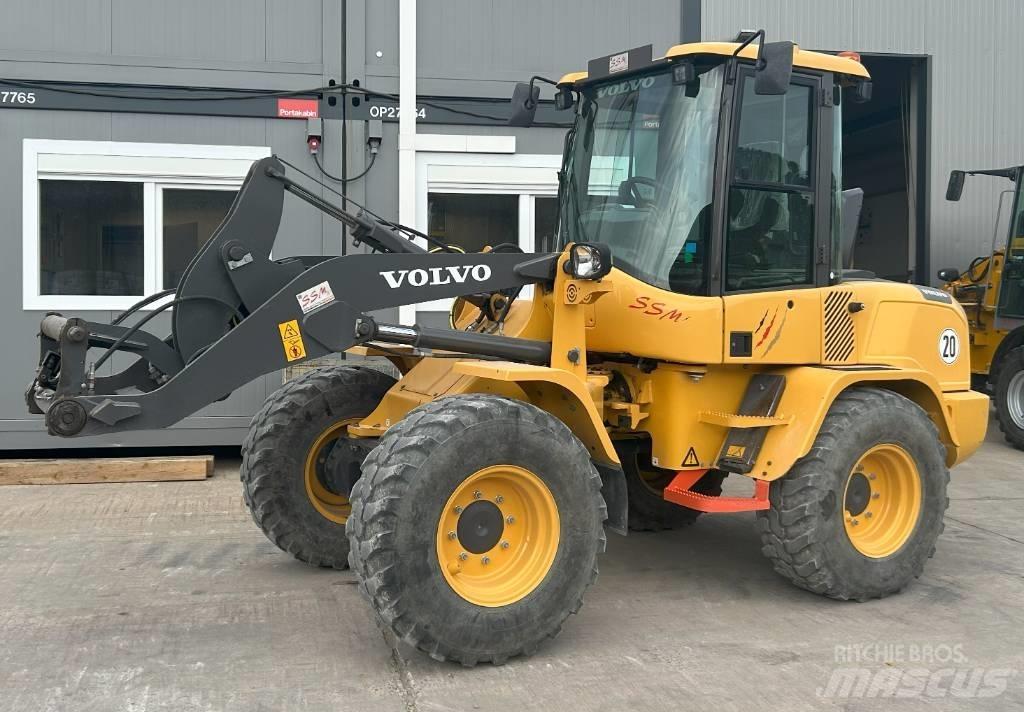 Volvo L 35 G Lietoti riteņu kompaktiekrāvēji