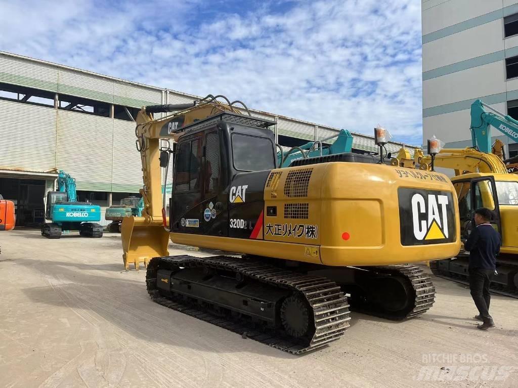 CAT 320 D Kāpurķēžu ekskavatori