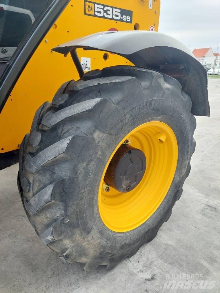 JCB 535-95 Teleskopiskie manipulatori