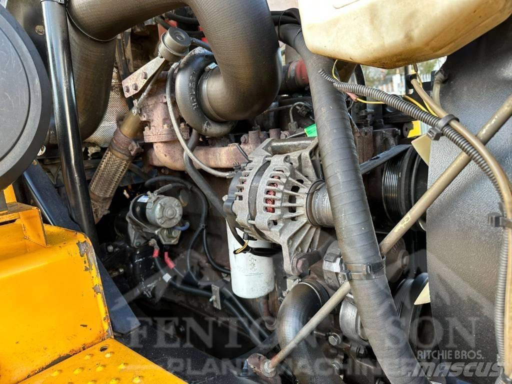 JCB 714 Artikulētie pašizgāzēji