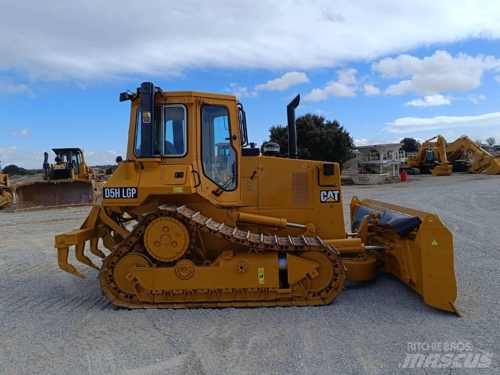 CAT D5H Kāpurķēžu buldozeri