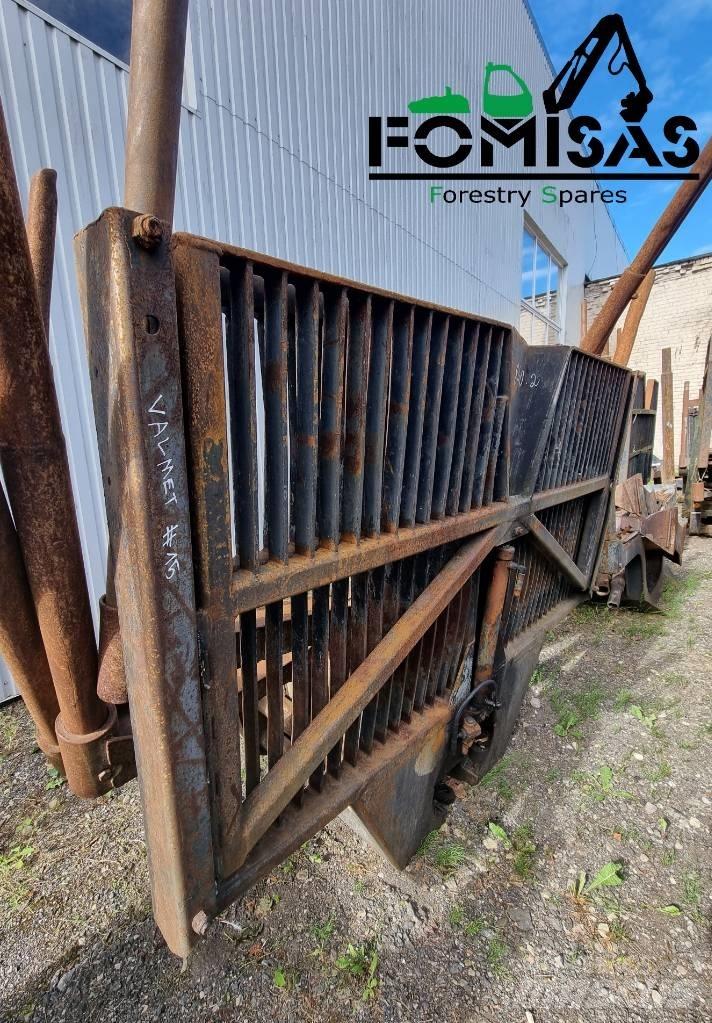 Valmet 840.2 Bunks Krāni
