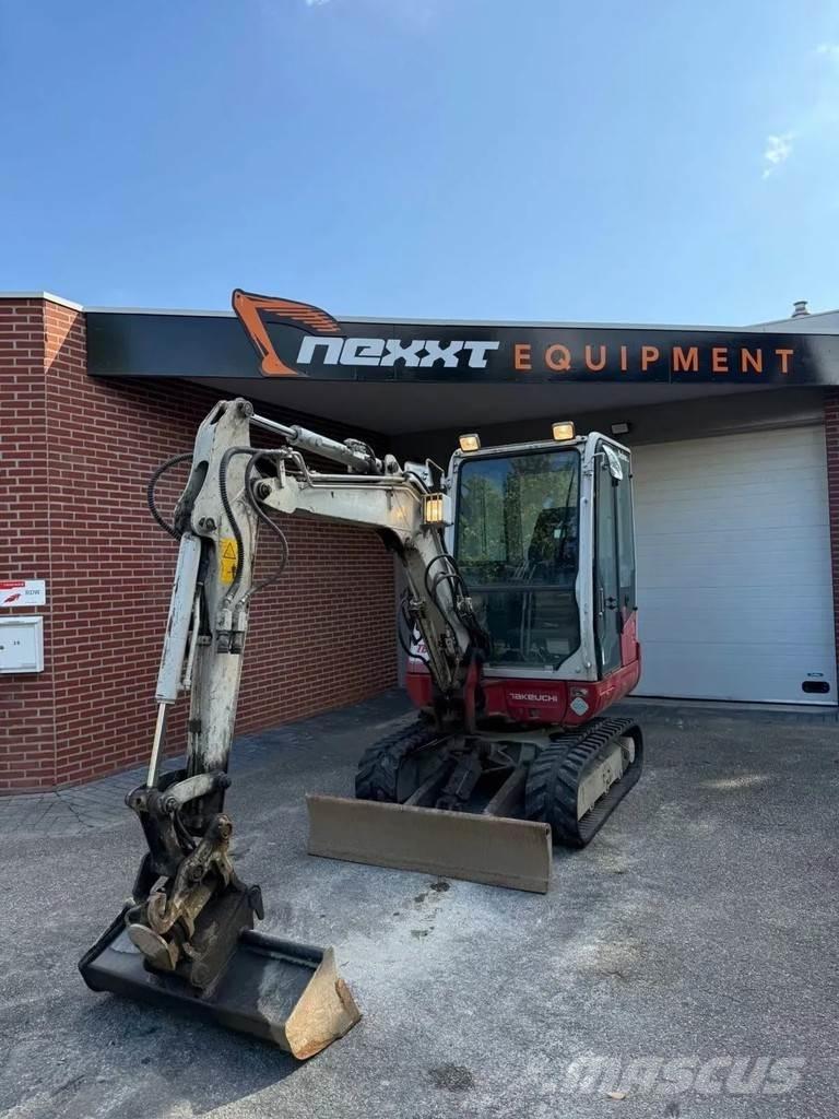 Takeuchi TB230 Kāpurķēžu ekskavatori