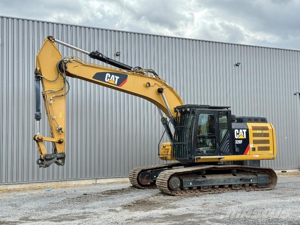 CAT 326 F L Kāpurķēžu ekskavatori