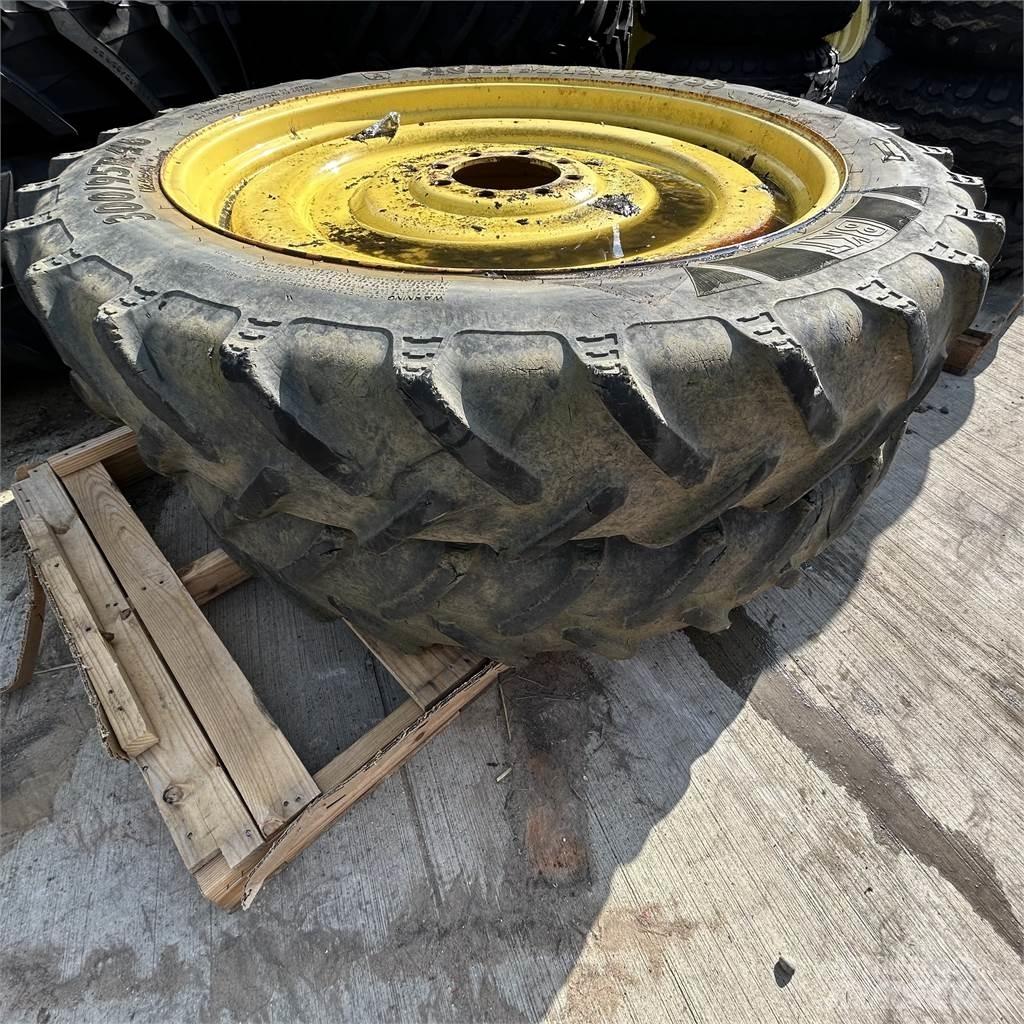  300/95R46 Riepas, riteņi un diski