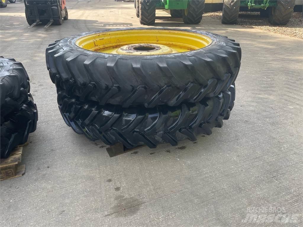  340/85R48 Riepas, riteņi un diski
