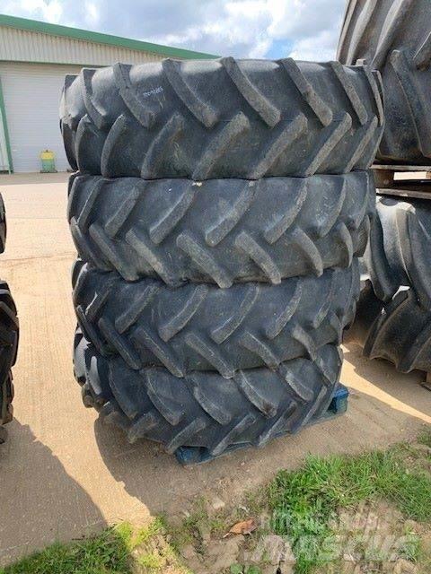  380/85R34 Riepas, riteņi un diski