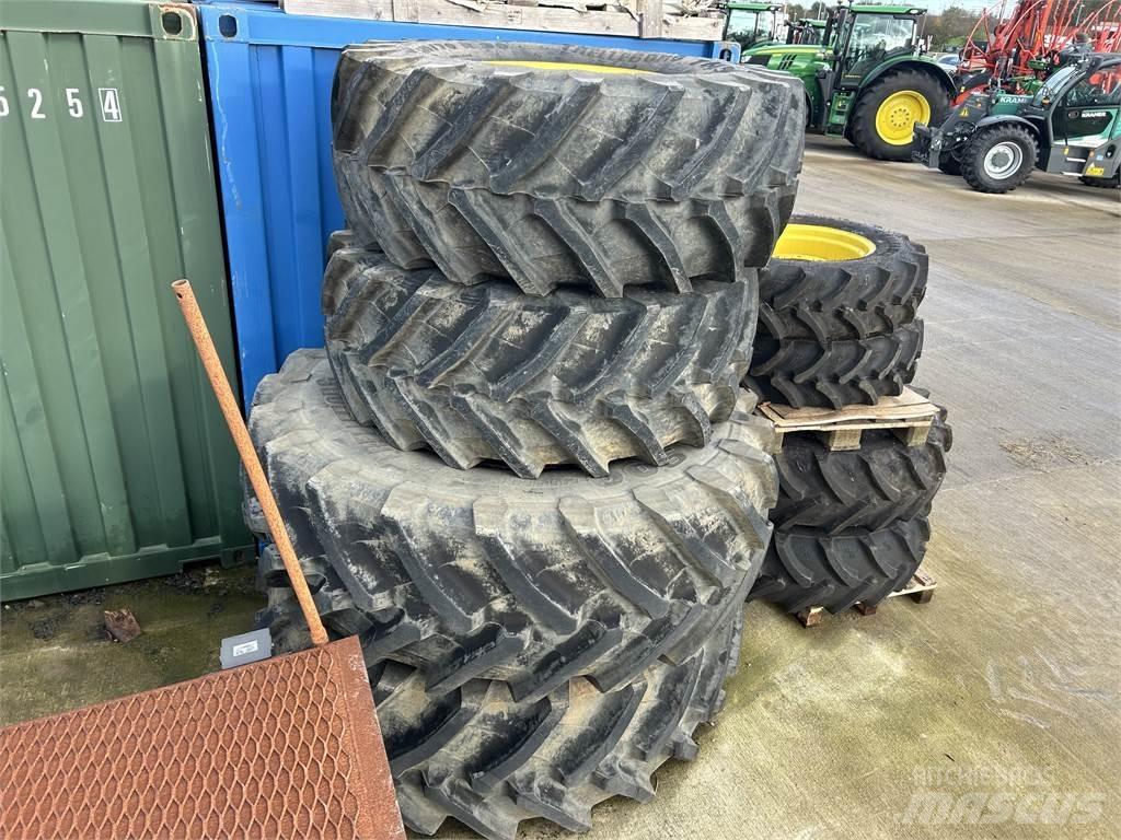  600/70R30 Riepas, riteņi un diski