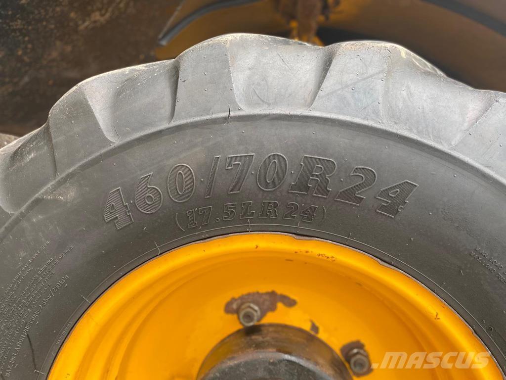 JCB 531-70 Lauksaimniecības pacēlāji