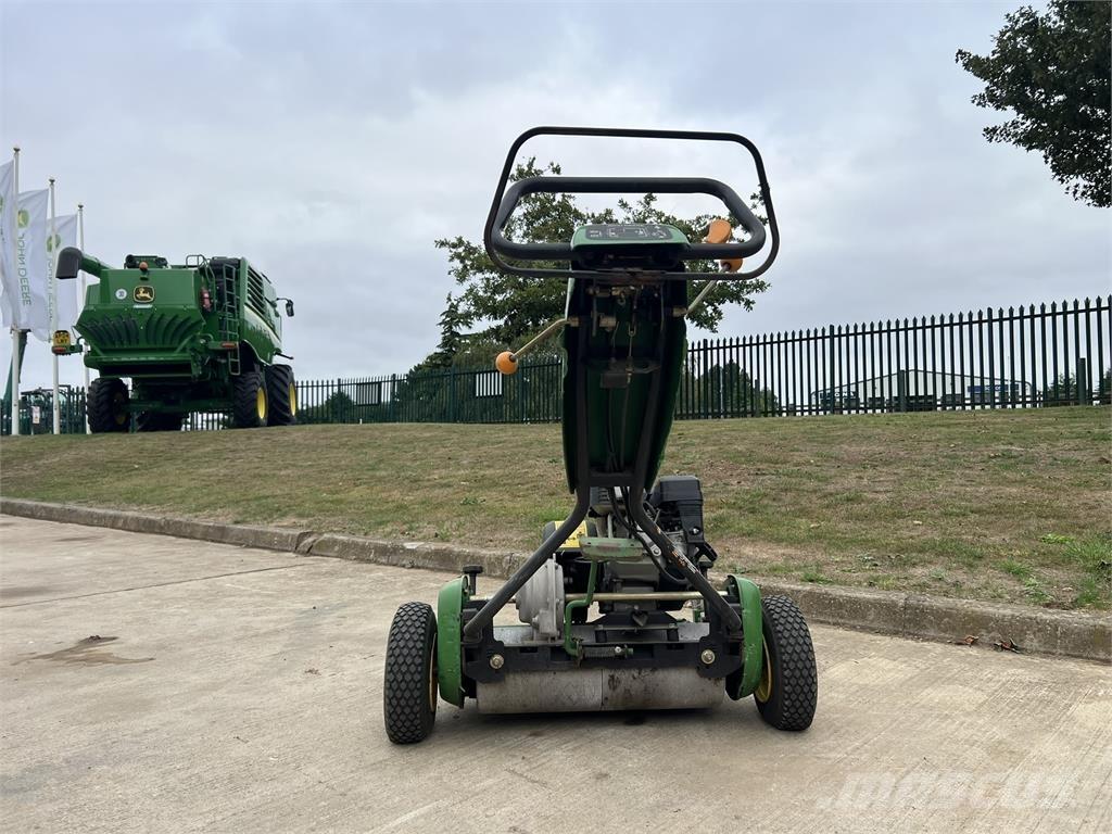 John Deere 220C Lauksaimniecība- Citi