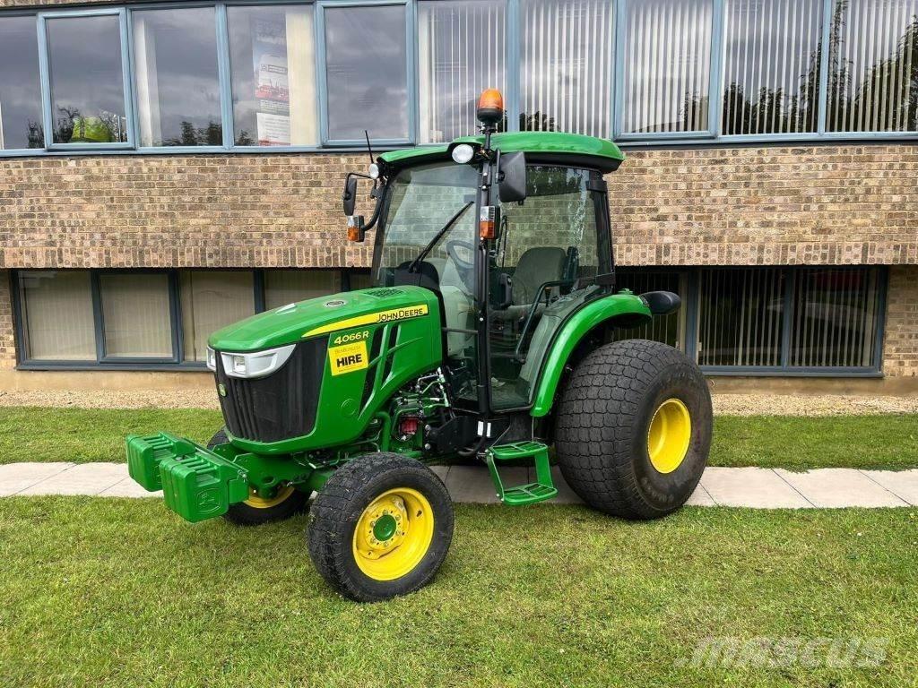 John Deere 4066R Kompaktie traktori