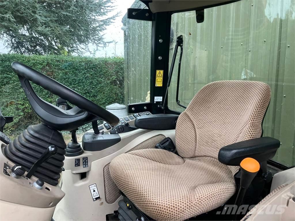 John Deere 4066R Kompaktie traktori