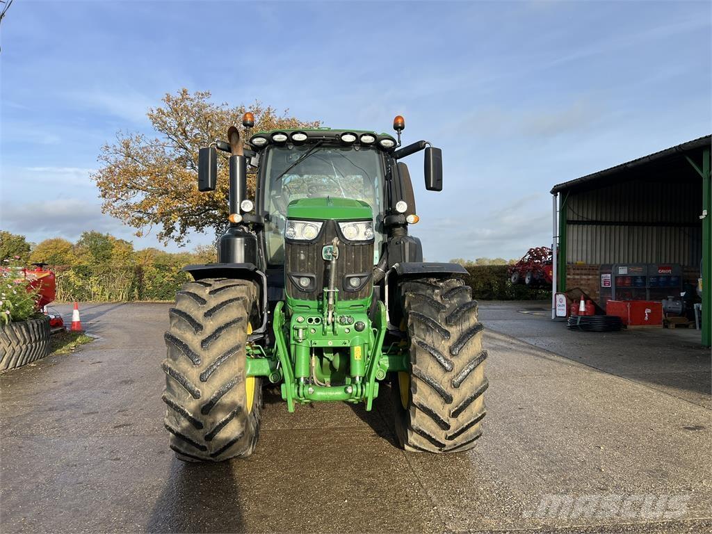 John Deere 6250R Traktori