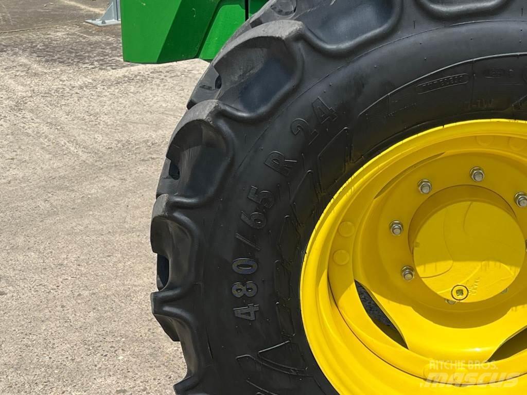 John Deere 6R120 Traktori